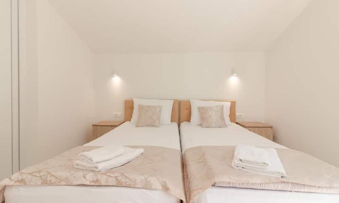 Ohrid Villa | Deluxe Double Room with Side lake View