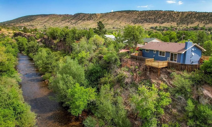 Lyons Casa | Saint Vrain Overlook