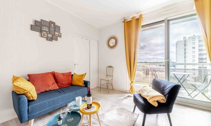 Gradignan Apartamento | Homerez - Amazing apartement for 6 ppl. with terrace and balcony at Gradignan