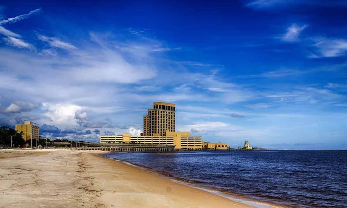 Biloxi Cabaña | 1 bdr cottage house next to Beach I 30-Day I Discounted