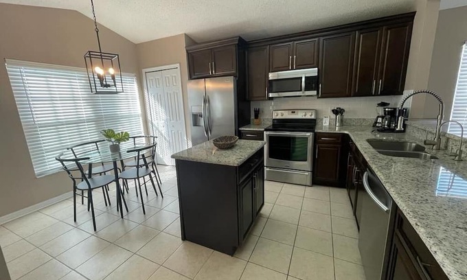 Westridge Casa | Renovated Mickey's Pool Villa near Disney