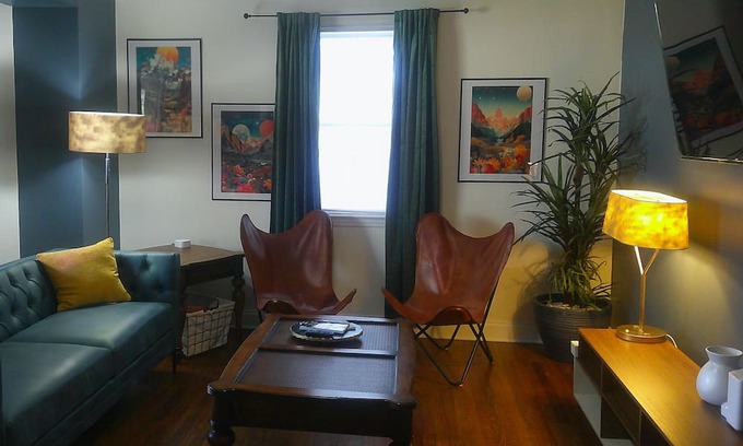 Montclair Casa | Stylish home close to Masters, University, Hospital and Restaurants. Large yard!