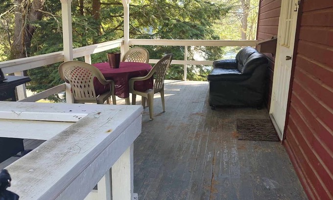 Northville Cabina | Upper Level Adirondack Sacandaga Lakefront Cabin
