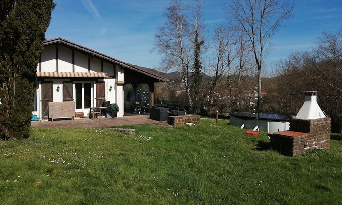 Saint-Martin-d'Arrossa Cama Y Desayuno | Chambre Xoriekin Charmante et Calme au Cœur du Pays Basque Intérieur !!!