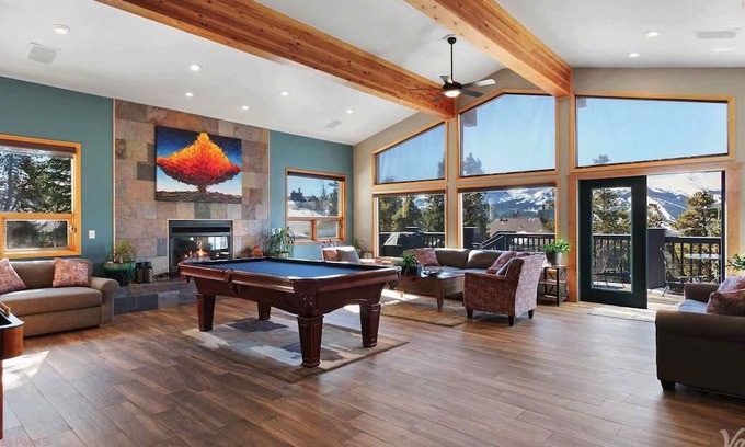 Baldy Mountain Condominio | Great 2 bedrm lock off condo near trailhead of Baldy Mountain. Beautiful views!