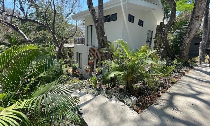 Paquera Casa | New! Luxury Beach House, pool, tropical garden, 10 minute walk to beach