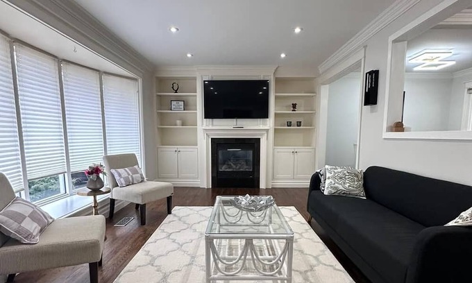 Burlington Casa | Lovely Home in Southern Ontario