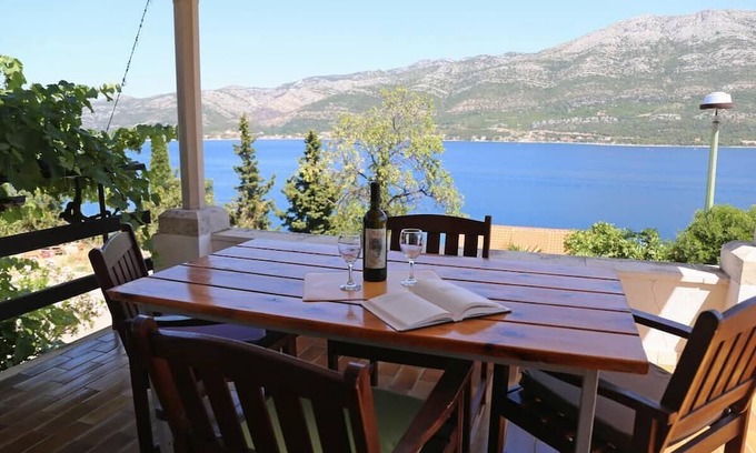 Medvinjak Apartamento | Charming apartment for two in Korčula