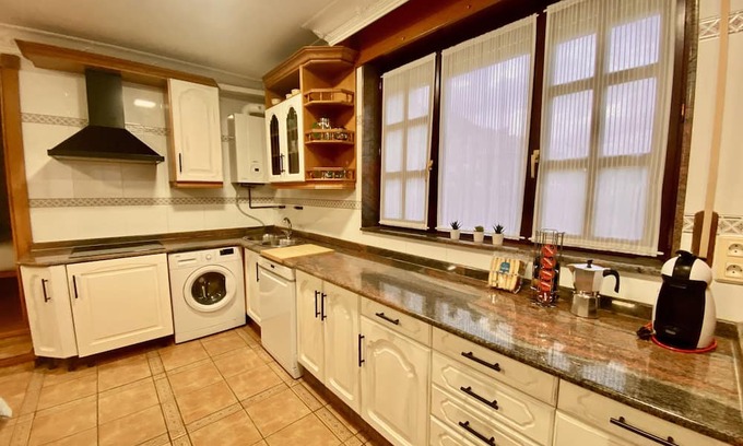 Piedrahita Apartamento | Apartamento de 120m2 en Argoños con Jacuzzi