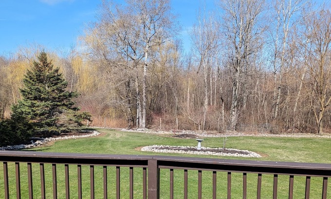 Harborcreek Casa | Charming 3-bedroom building in Harborcreek with WiFi, AC. Private and quiet
