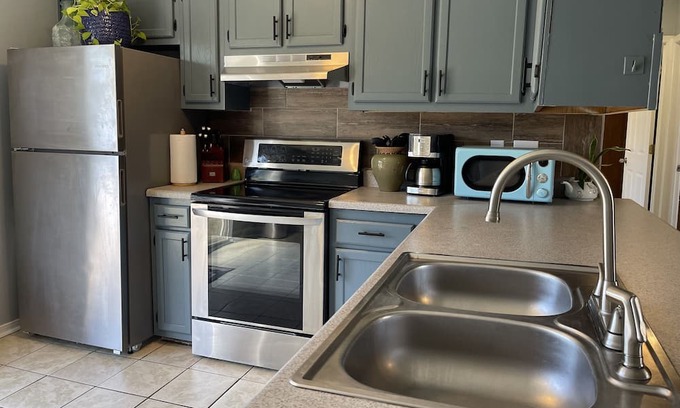 Wright Condominio | Cozy 2-bedroom condo in beautiful Fort Walton Beach with WiFi.