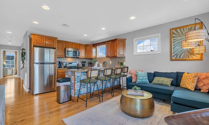 Seaside Heights Apartamento | Walk To Beach, Parking for 3 cars, Towels + Linens Included, 4 beach badges