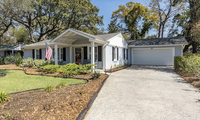 Old Village Casa | 3 BR with private pool close to beaches