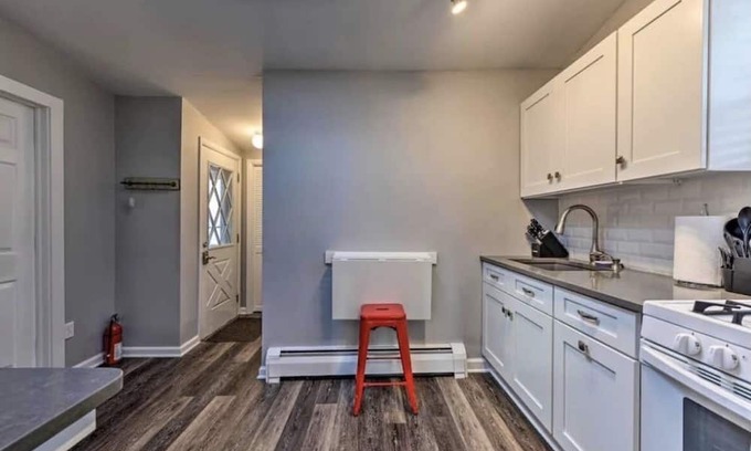 Point Pleasant Apartamento | 1 Mile to Point Pleasant Boardwalk and .5 mile to Charlie's of Bay Head!