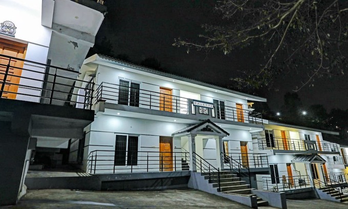Yercaud Hotel | Palette - Coastal Grand Anglo French
