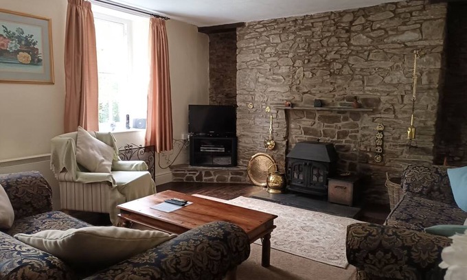 New Quay Cabaña | Frondeg, Nanternis - Three Bedroom Cottage, Sleeps 6