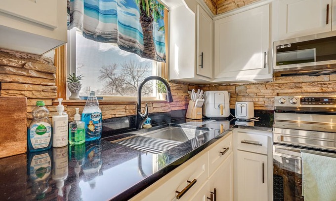 Point Pleasant - Toms River Casa | Family-Friendly Toms River Home, 3 Mi to Beach!