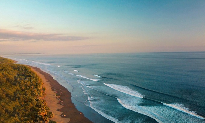 Bejuco Apartamento | Beachside Bliss: Shared Pool, BBQ -Close to beach!