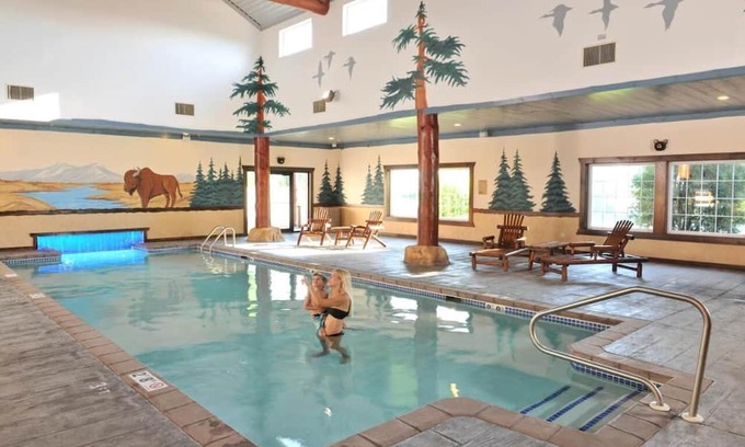 St. Joseph Casa | Deluxe 2 Double, Stoney Creek St. Joseph, Wild West Charm | 4 Units