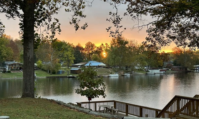 Princes Lakes Cabaña | Life IS Better at the Lake