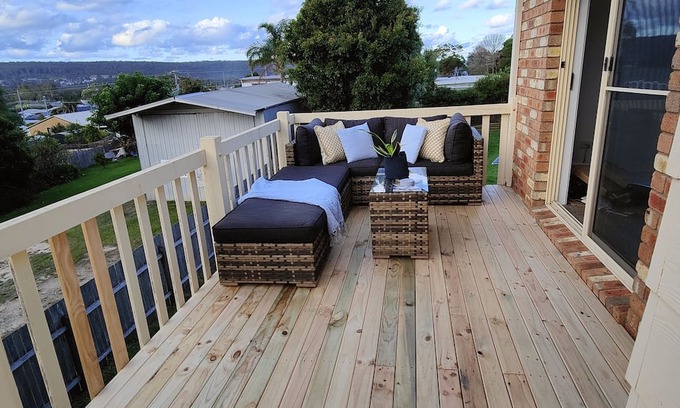 Eden Casa | Easy Walk to Beach & Town, pet friendly with SUPERHOSTS