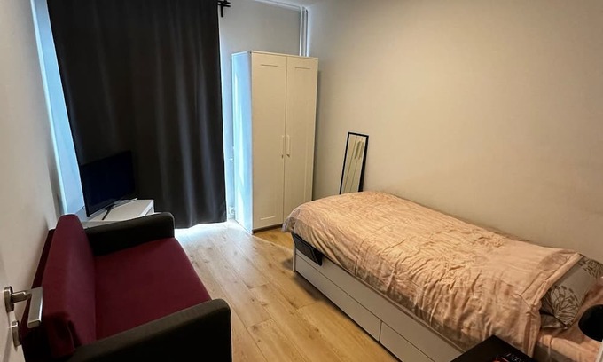 Jacht Apartamento | Cozy Private Room in a Shared Apartment