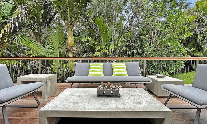 Onetangi Cabaña | Nestled amidst the captivating beauty of Waiheke Island