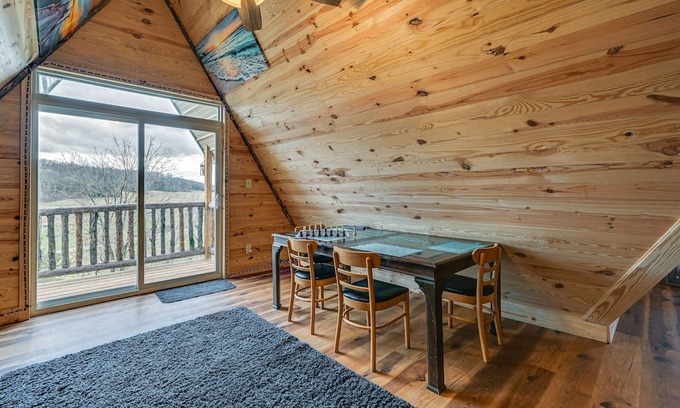 Hardyville Casa | Rustic Bonnieville Retreat: 19 Mi to Mammoth Cave!