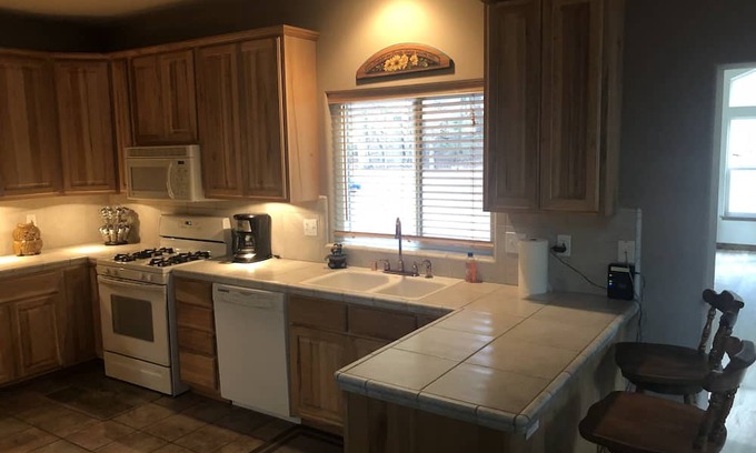 Susanville Casa | BEAUTIFUL LAKE VIEW IN LARGE 2600 sq ft CABIN IN LAKE ALMANOR COUNTRY CLUB