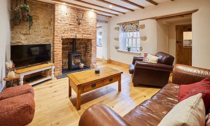 Pickering Casa | Host & Stay | Badger Cottage
