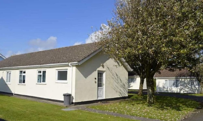 Scurlage Chalet De Esquí | Trem-y-mor, No. 6 Gower Holiday Village