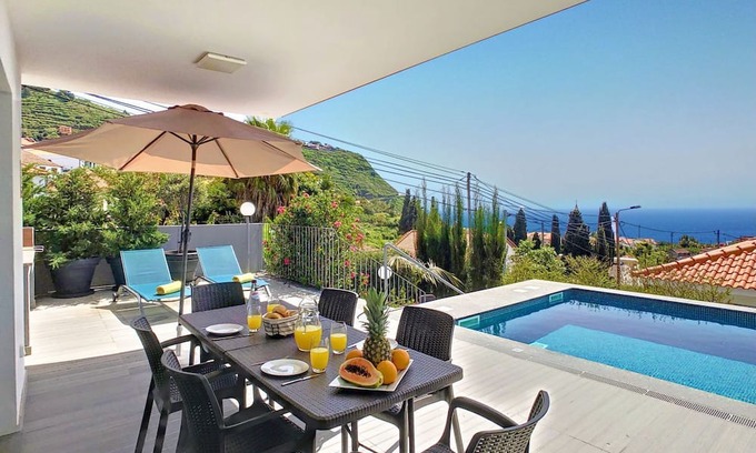 Arco da Calheta Casa | Arco Sun Villa by LovelyStay