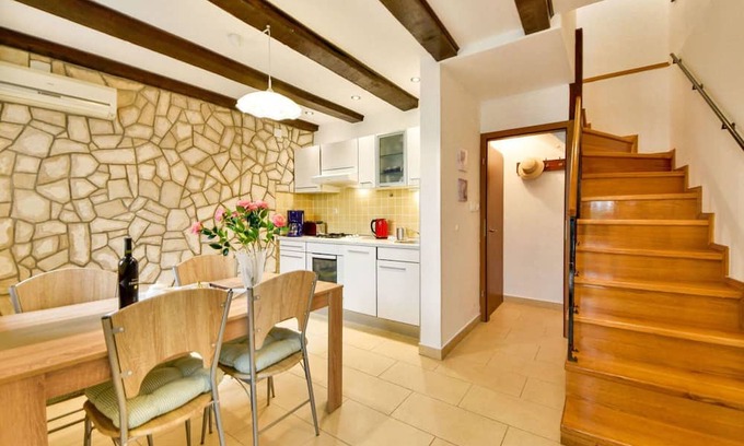 Selce Casa | Beautiful villa for 4 guests with A/C, WIFI, TV, terrace and parking
