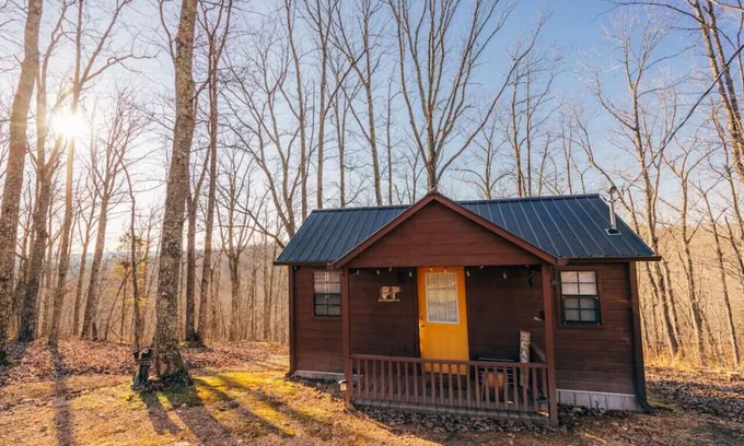 Holladay Cabina | Cozy Tiny Cabin Getaway w/ Views