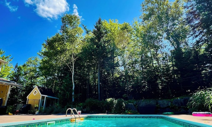 Halifax County Casa | Charming family home with in-ground heated pool. Close to parks, lakes, & trail.