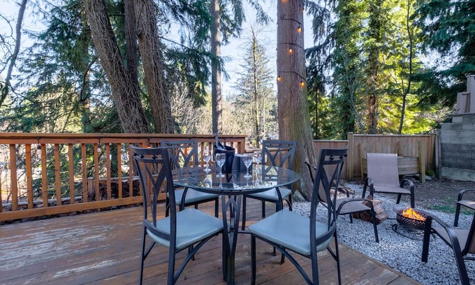 Port Moody Apartamento | Port Moody Retreat Guest Suite Surrounded by Nature