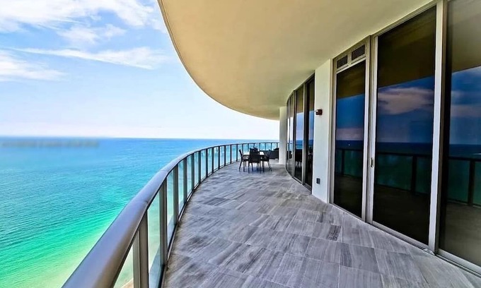 Surfside Apartamento | Oceanfront Luxury Penthouse Bal in Harbour - 3 Bedrooms
