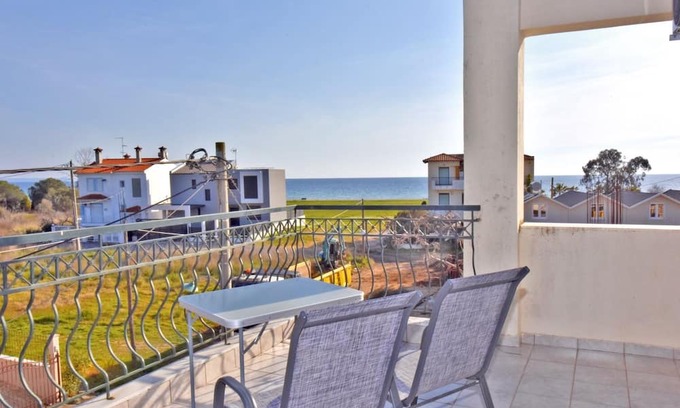 Nea Propontida Complejo | Alkiviadis Maisonette by RentalsPro