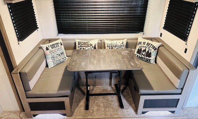 Yakima Casa | Glamping in a like new, well maintained RV that has everything you need!!!