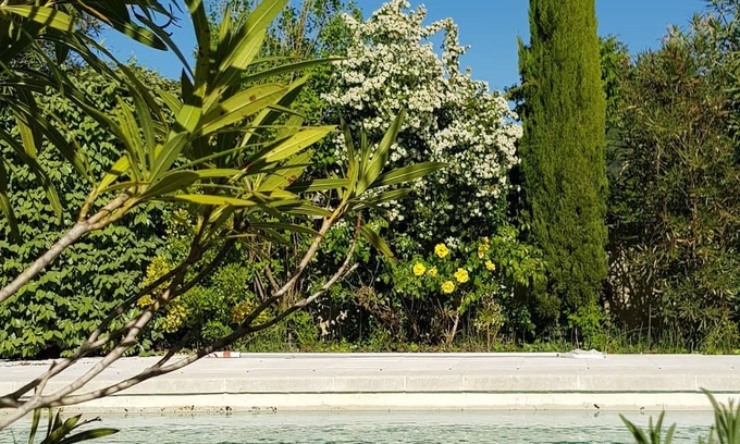 Seguret Casa | Holiday Home 'Villa Le Mas Des Fleurs' with Private Pool, Private Terrace and Wi-Fi