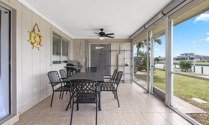 Edgewater Casa | Located in the center of the town