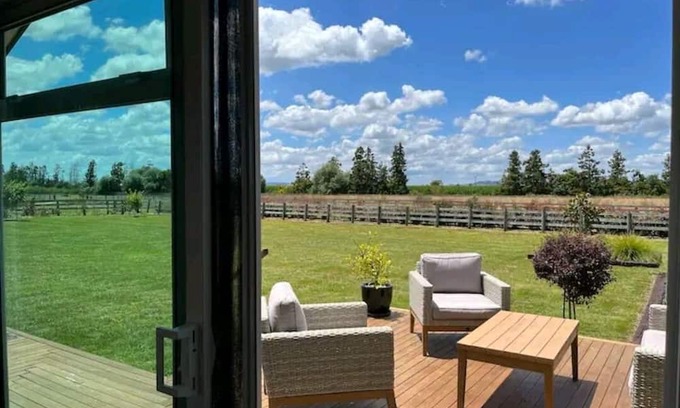 Ohaupo Casa | Country Getaway within blueberry orchard