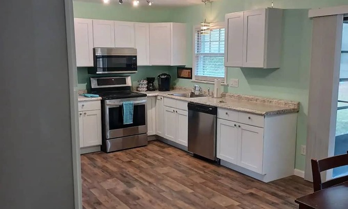 Summerville Casa | Quiet Hidden Gem
