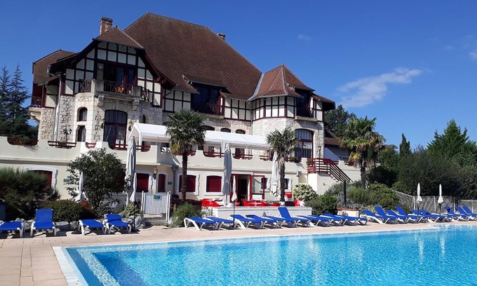 Daumazan-sur-Arize Casa | Villa de luxe on estate with 2 swimming pools