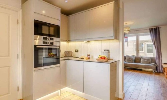 Kirby Misperton Casa | Spacious 6 bed w/hottub near Flamingo Land