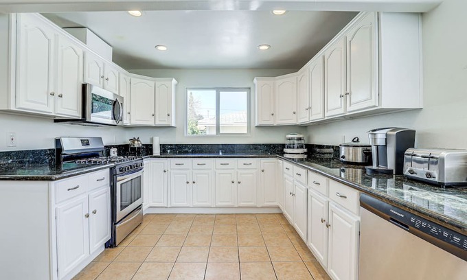 Midway Casa | Escondido Retreat w/ Yard Near Parks & Casinos