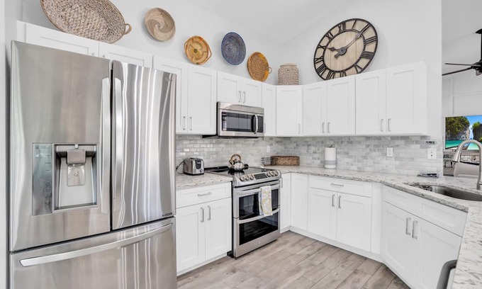 Willoughby Acres Casa | Enjoy all that Naples has to offer. Convenient access to everything you need.