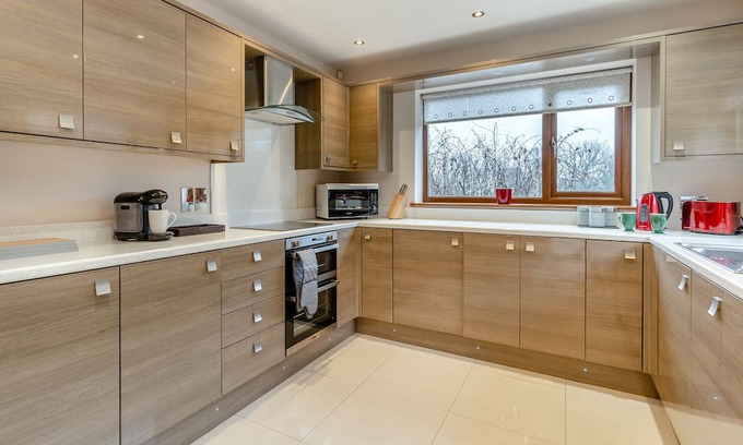 Neath Cabaña | 3 bedroom accommodation in Neath