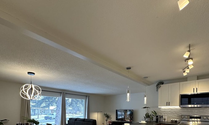 Southeast Calgary Casa | Main Floor 3 bedroom, sleeps 5-6, family-friendly.