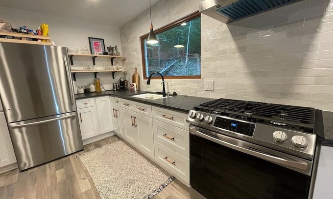 Madison Casa | Designer cabin in the woods at Shenandoah NP